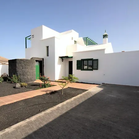 Lazy Daze Yaiza (Lanzarote)