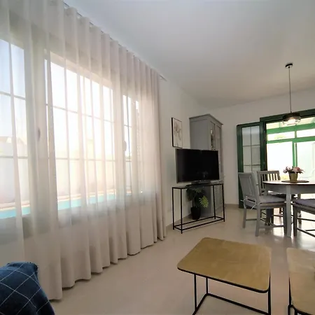Lazy Daze Villa Yaiza (Lanzarote)