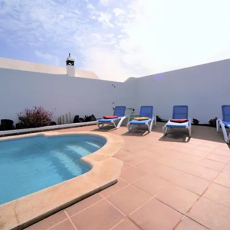 Lazy Daze Villa Yaiza (Lanzarote)